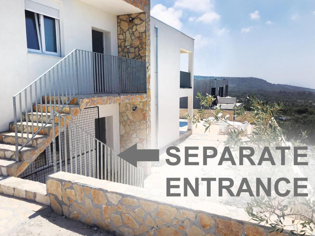 Anapartments Primošten Eksteriør billede