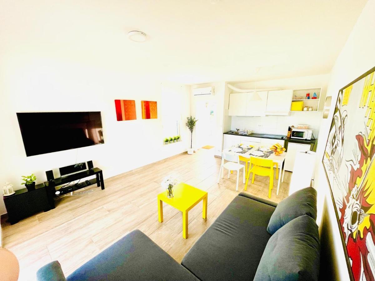 Anapartments Primošten Eksteriør billede