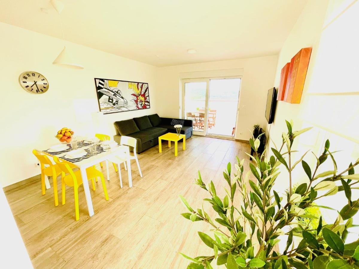 Anapartments Primošten Eksteriør billede