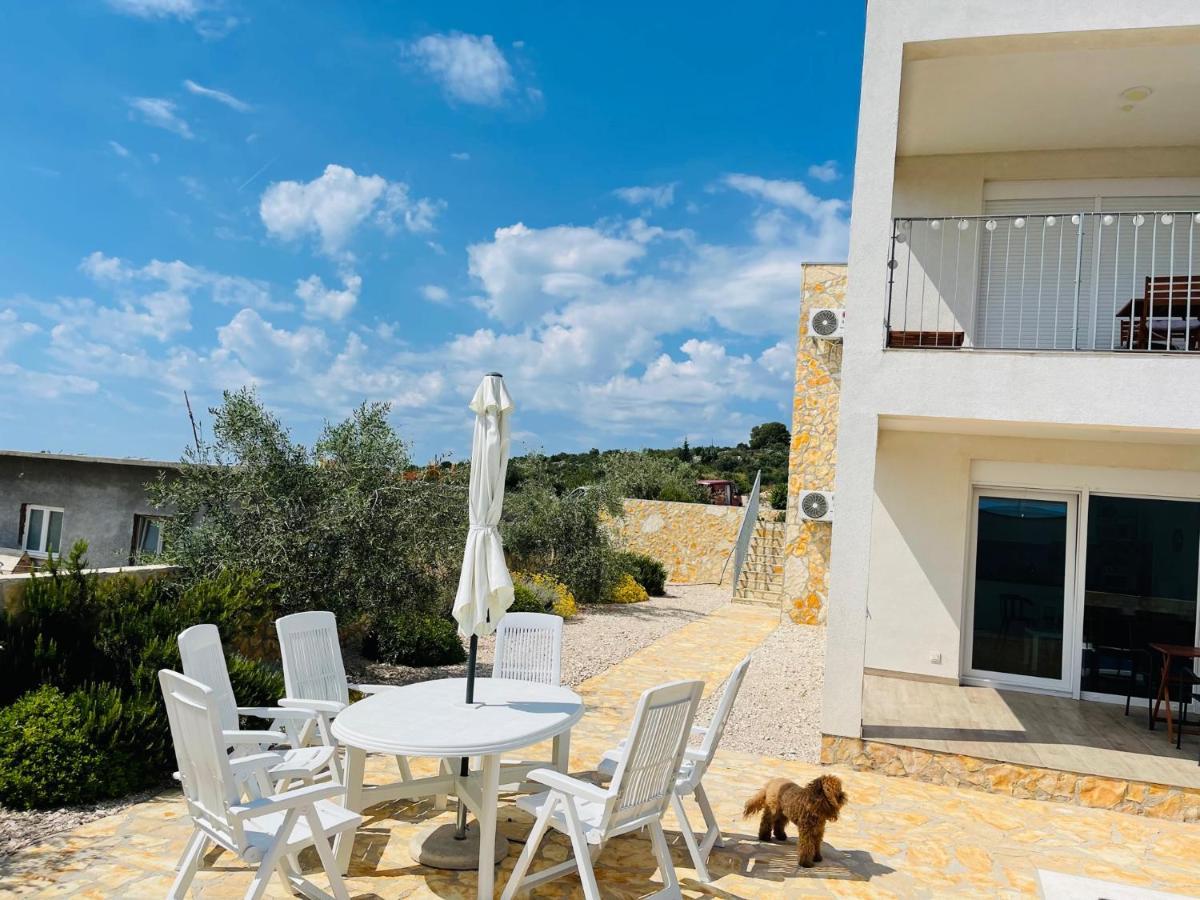 Anapartments Primošten Eksteriør billede
