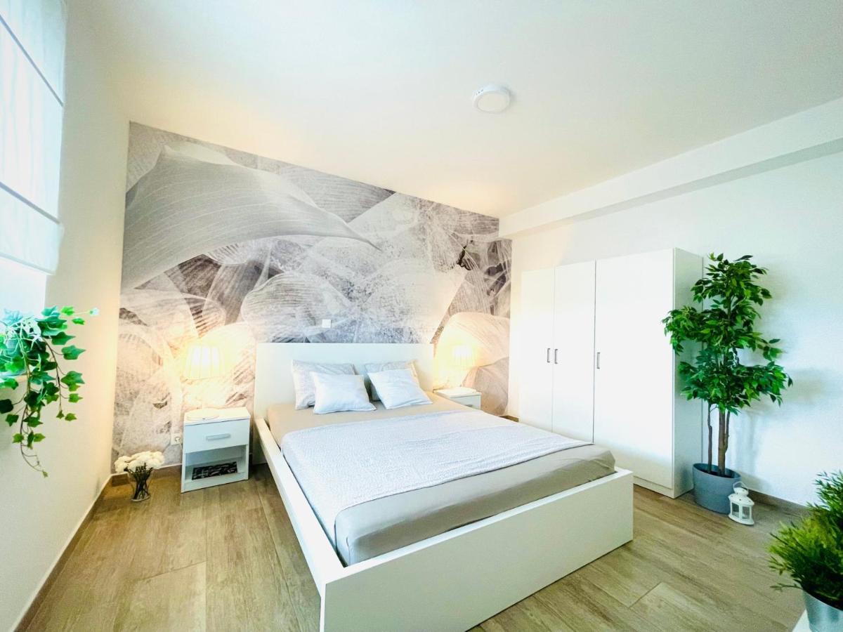 Anapartments Primošten Eksteriør billede